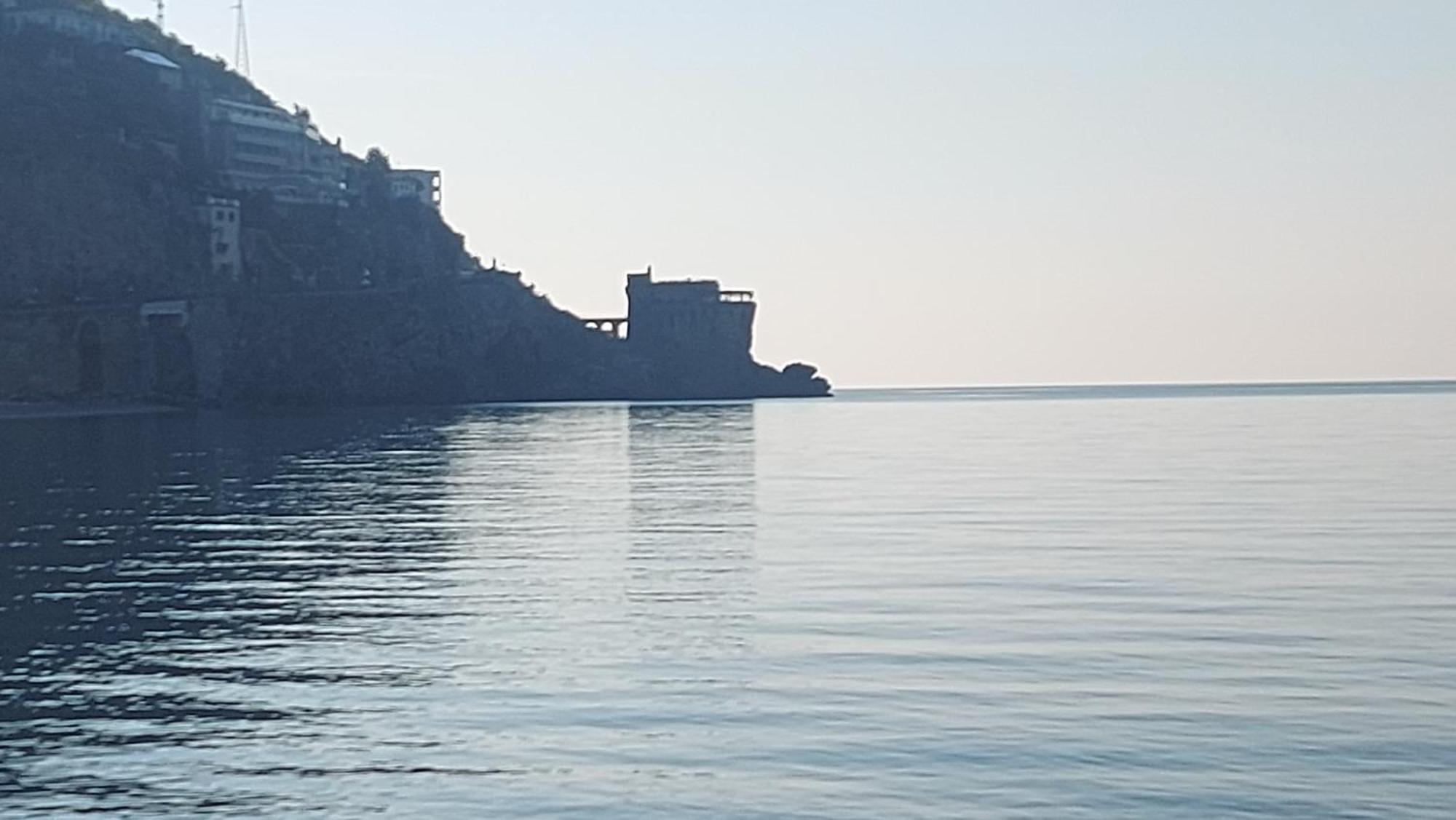Galene - Beachfront In Costa D'Amalfi Maiori Exterior photo